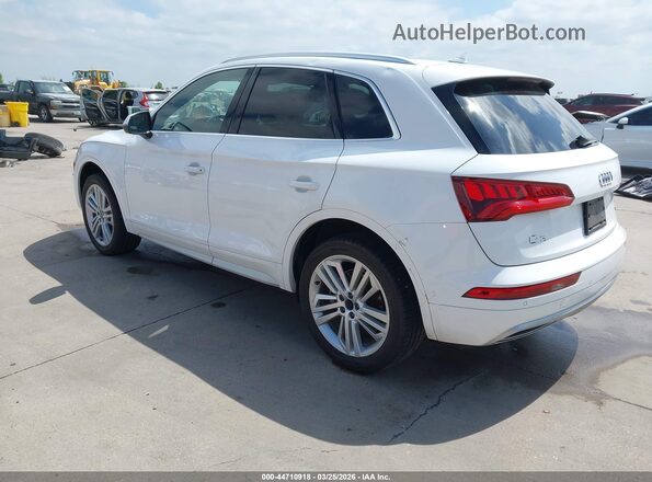 WA1CNAFY5J2171683 2018 AUDI Q5 White 
