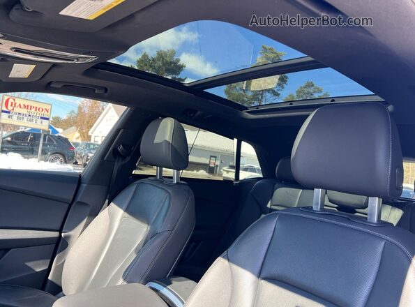 WA1CVAF17KD047343 2019 AUDI Q8 Black 