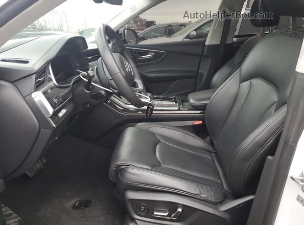 WA1CVBF10ND022892 2022 AUDI Q8 White Vista interior delantera