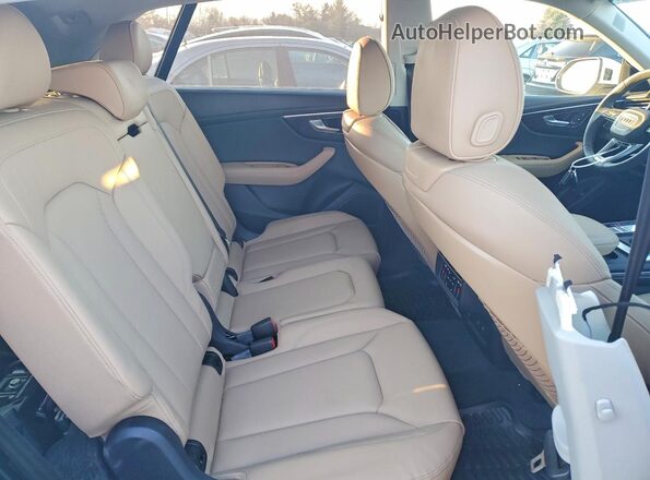 WA1CVBF11RD003841 2024 AUDI Q8 White Вид задньої частини салону