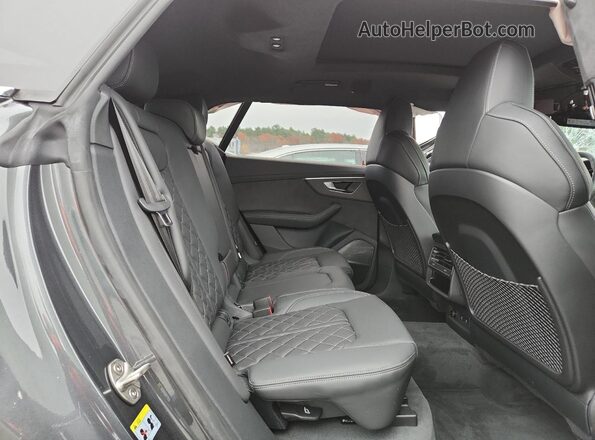 WA1CWBF16SD015308 2025 AUDI SQ8 Gray Widok wnętrza z tyłu
