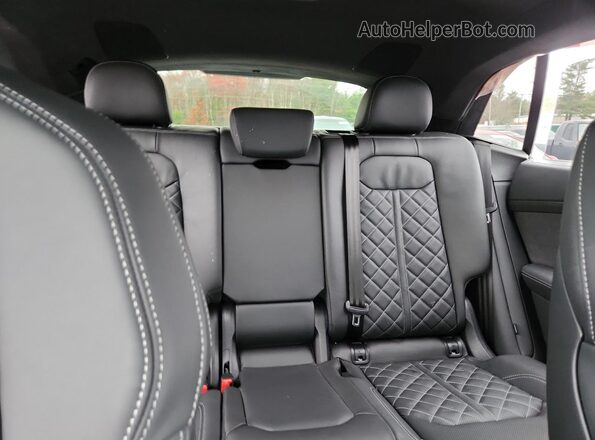WA1CWBF16SD015308 2025 AUDI SQ8 Gray Widok tylnych siedzeń