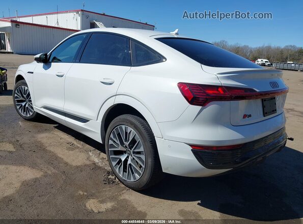 WA1DABGE3RB060698 2024 AUDI Q8 E-TRON White Tył lewy