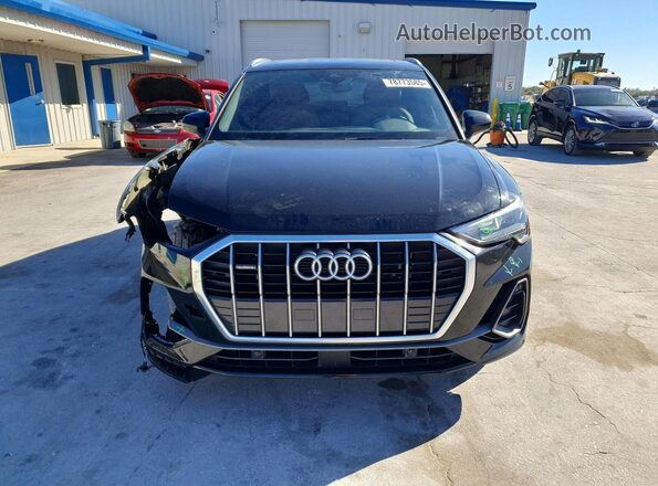 WA1DECF30M1020300 2021 AUDI Q3 Черный Вид спереди