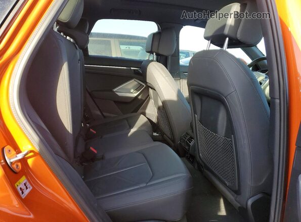 WA1DECF30M1020653 2021 AUDI Q3 Orange Rear seats view