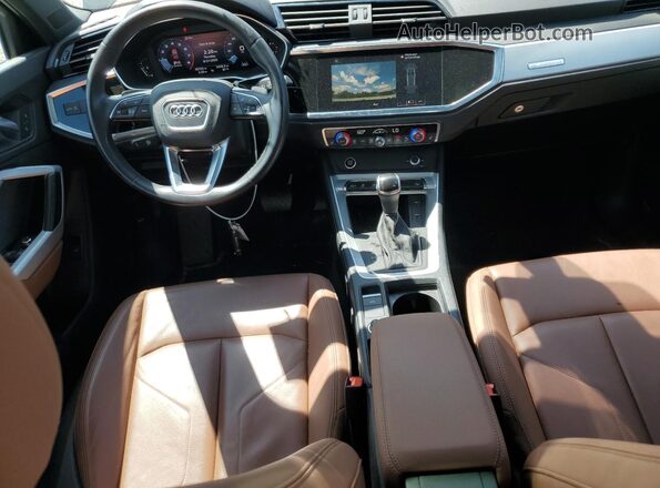 WA1DECF30M1065818 2021 AUDI Q3 Black 