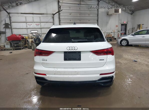 WA1DECF31N1127695 2022 AUDI Q3 White 
