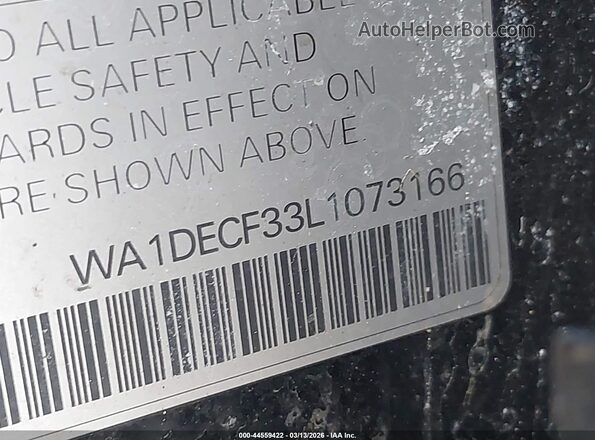 WA1DECF33L1073166 2020 AUDI Q3 Black Widok komory silnika