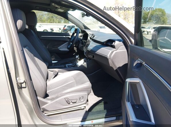WA1DECF33N1072358 2022 AUDI Q3 Gray Սալոնի դիմացի տեսք