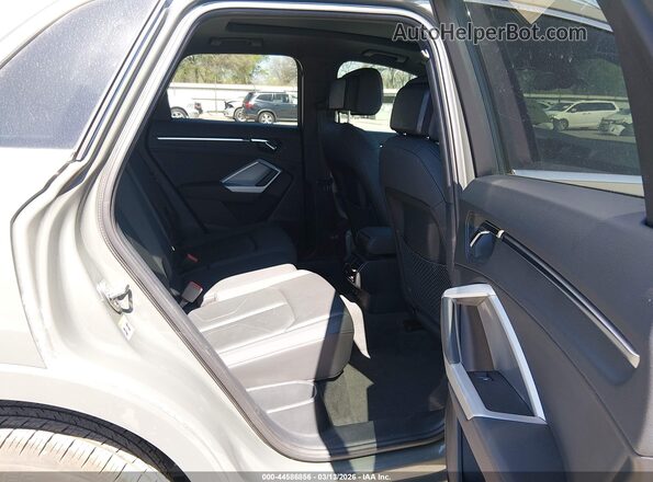 WA1DECF33N1072358 2022 AUDI Q3 Gray VIN կոդի պիտակի տեսք