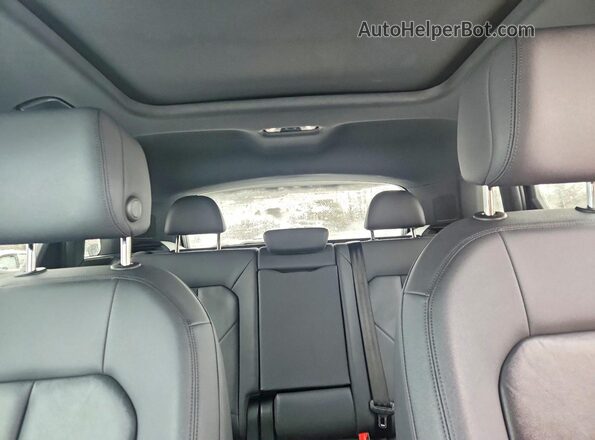 WA1DECF36M1005204 2021 AUDI Q3 Black Հետևի նստատեղերի տեսք