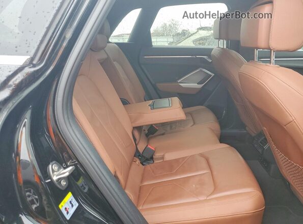 WA1DECF36M1012461 2021 AUDI Q3 Black Widok tylnych siedzeń