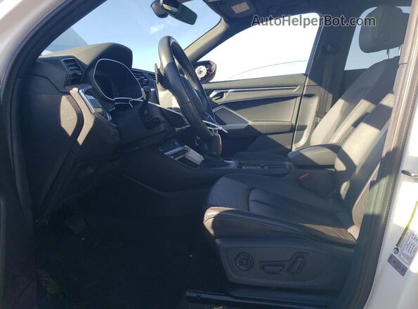 WA1DECF36P1106246 2023 AUDI Q3 White Սալոնի դիմացի տեսք