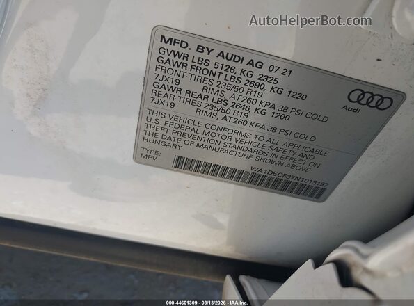 WA1DECF37N1013197 2022 AUDI Q3 White ძრავის განყოფილების ხედი