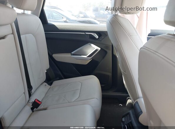 WA1DECF37N1013197 2022 AUDI Q3 White VIN კოდის სტიკერის ხედი