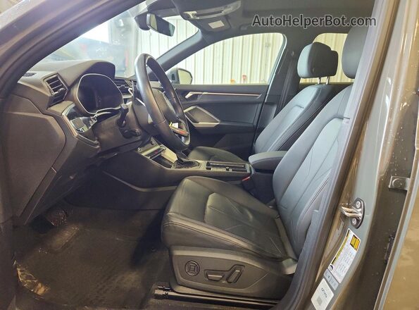 WA1DECF39M1017816 2021 AUDI Q3 Gray Front interior view