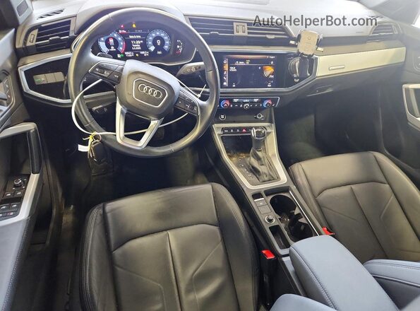 WA1DECF39M1017816 2021 AUDI Q3 Gray Dashboard view