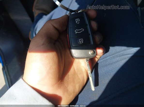 WA1DECF39P1139807 2023 AUDI Q3 Blue Vista del salpicadero