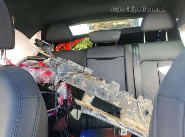 WA1DECF3XP1043815 2023 AUDI Q3 White Вид задніх сидінь