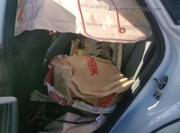 WA1DECF3XP1043815 2023 AUDI Q3 White Вид задньої частини салону