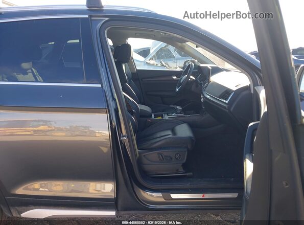 WA1E2AFY6N2084026 2022 AUDI Q5 Gray Vista interior delantera