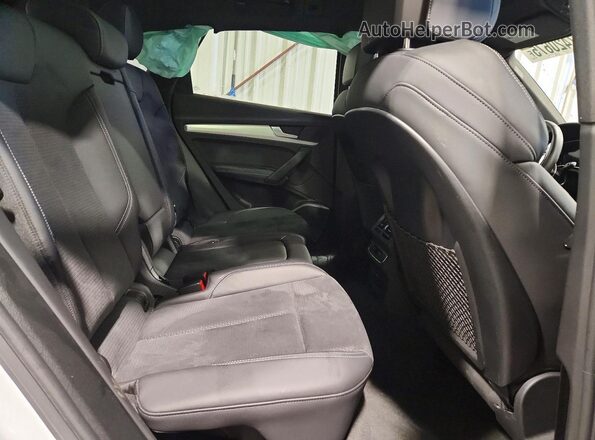 WA1E2AFY8R2079061 2024 AUDI Q5 White უკანა სალონის ხედი