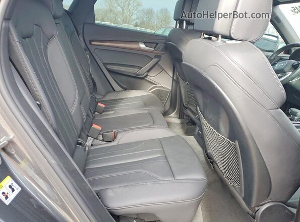 WA1E2AFY8R2137556 2024 AUDI Q5 Gray Widok wnętrza z tyłu