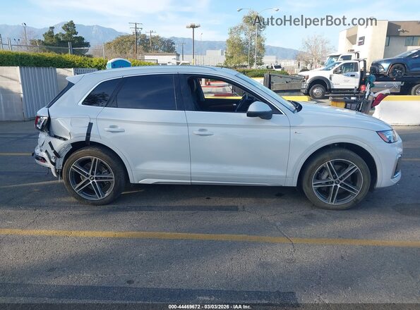 WA1E2AFYXM2043333 2021 AUDI Q5 White Vista interior de 360 grados
