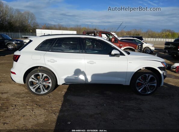 WA1EAAFY2S2017809 2025 AUDI Q5 White Rear interior view