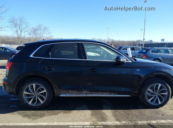 WA1EAAFY9N2057874 2022 AUDI Q5 Black Rear interior view