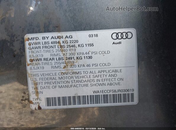 WA1ECCFS8JR030619 2018 AUDI Q3 Gray Շարժիչի բաժամունքի տեսք