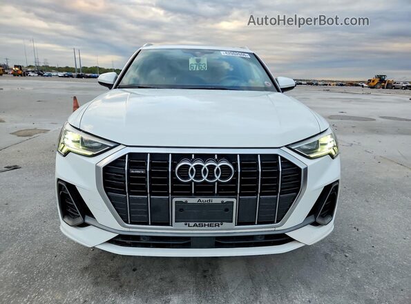 WA1EECF30M1114262 2021 AUDI Q3 White Front view