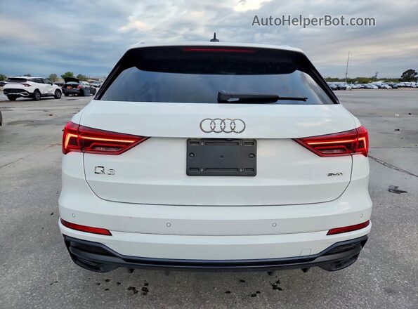 WA1EECF30M1114262 2021 AUDI Q3 White Rear view