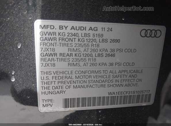 WA1EECF31S1025717 2025 AUDI Q3 Black Widok komory silnika