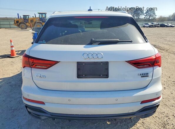 WA1EECF32M1051245 2021 AUDI Q3 White Widok z tyłu