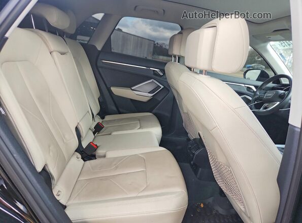 WA1EECF33R1025129 2024 AUDI Q3 Black Vista interior trasera