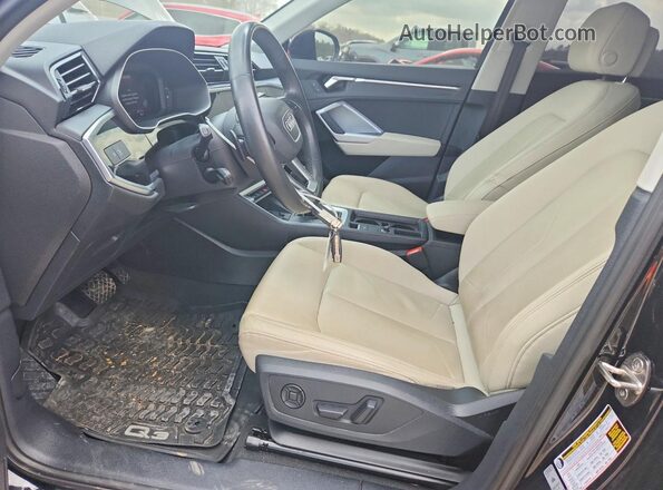 WA1EECF33R1025129 2024 AUDI Q3 Black Vista interior delantera