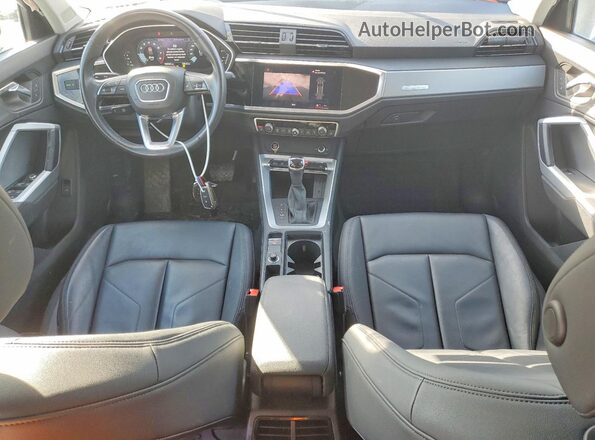 WA1EECF34N1038787 2022 AUDI Q3 Black Vista del salpicadero