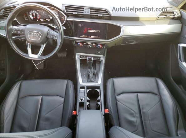 WA1EECF34N1148948 2022 AUDI Q3 Оранжевый Вид панели приборов