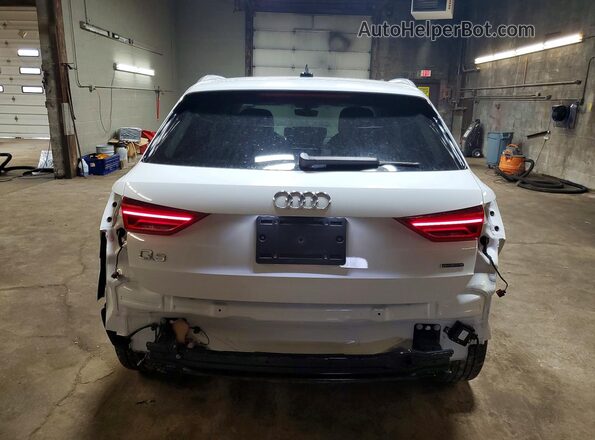 WA1EECF35M1052437 2021 AUDI Q3 White უკანა ხედი