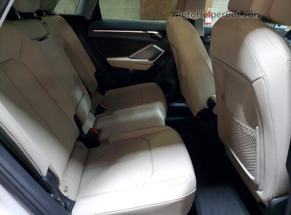 WA1EECF35M1052437 2021 AUDI Q3 White უკანა სალონის ხედი