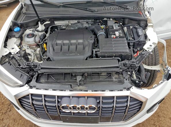 WA1EECF36L1081220 2020 AUDI Q3 White Widok wnętrza z tyłu