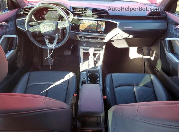 WA1EECF37P1032078 2023 AUDI Q3 Red Widok deski rozdzielczej