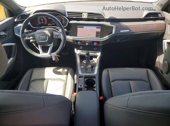 WA1EECF38K1086708 2019 AUDI Q3 White 
