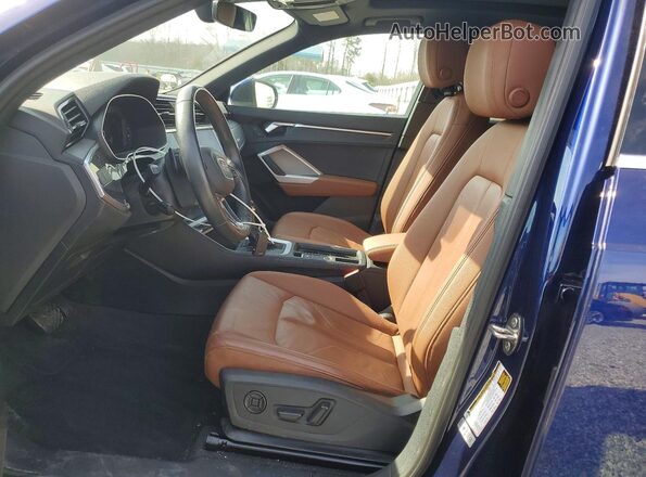 WA1EECF38N1056788 2022 AUDI Q3 Blue წინა სალონის ხედი