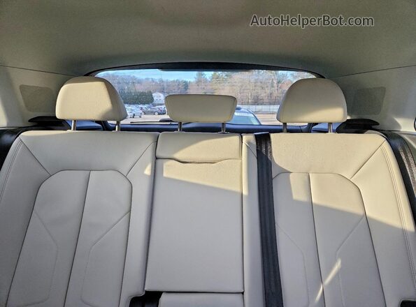 WA1EECF38N1112731 2022 AUDI Q3 Gray Widok tylnych siedzeń