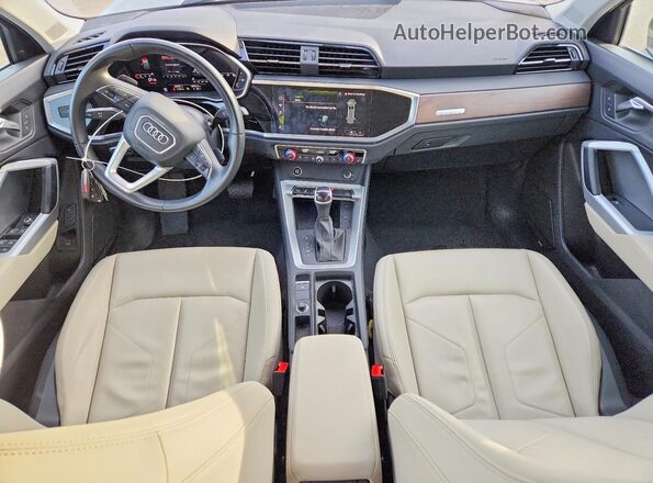 WA1EECF38N1112731 2022 AUDI Q3 Gray Widok deski rozdzielczej