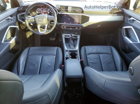 WA1EECF38N1141193 2022 AUDI Q3 Gray Dashboard view