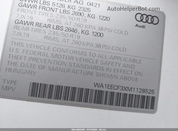WA1EECF3XM1128525 2021 AUDI Q3 White Engine compartment view