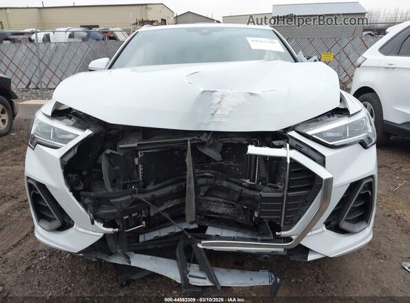 WA1EECF3XM1128525 2021 AUDI Q3 White Front view
